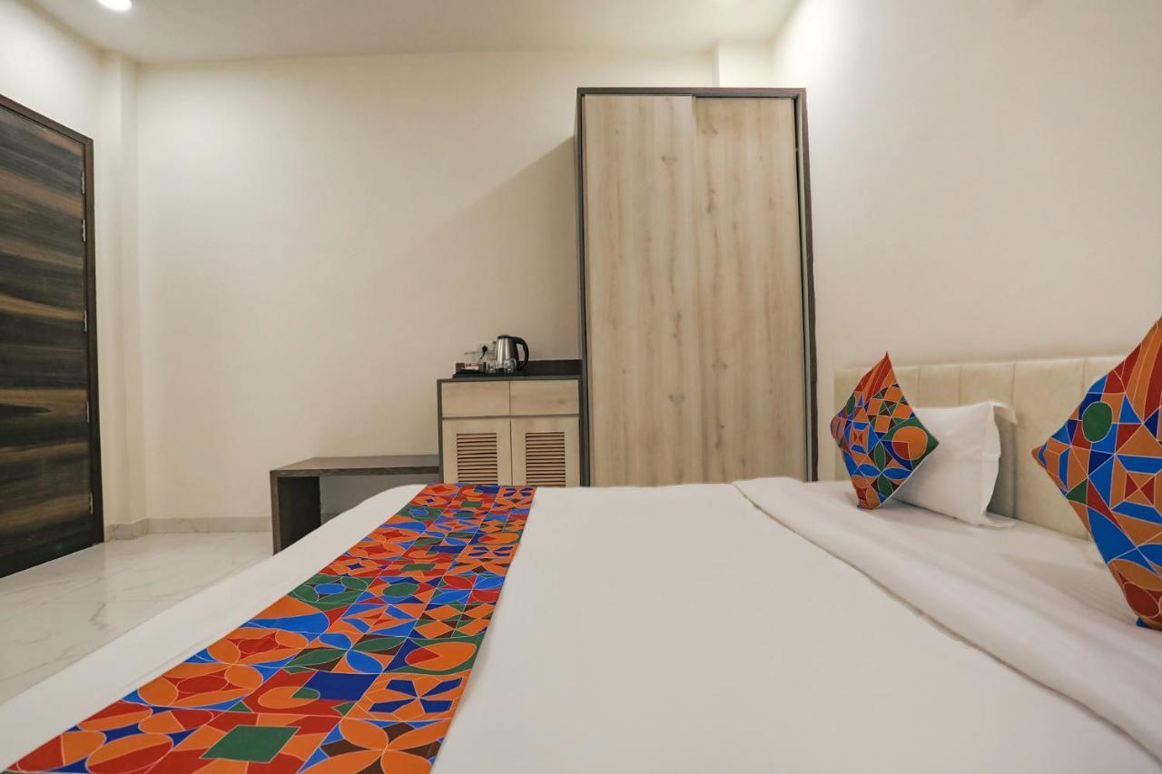 Fabhotel Ab Inn Huda City Center Gurgaon Exteriör bild