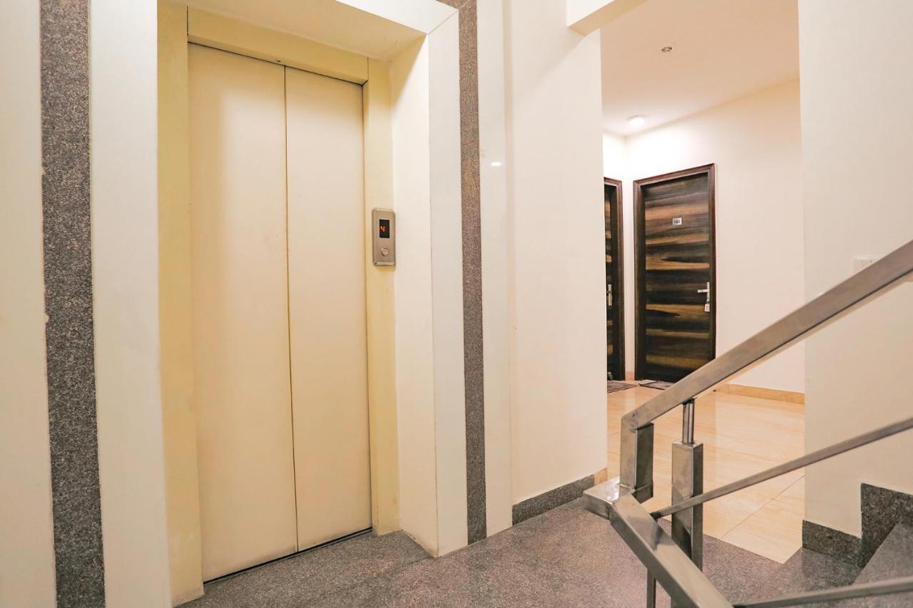 Fabhotel Ab Inn Huda City Center Gurgaon Exteriör bild