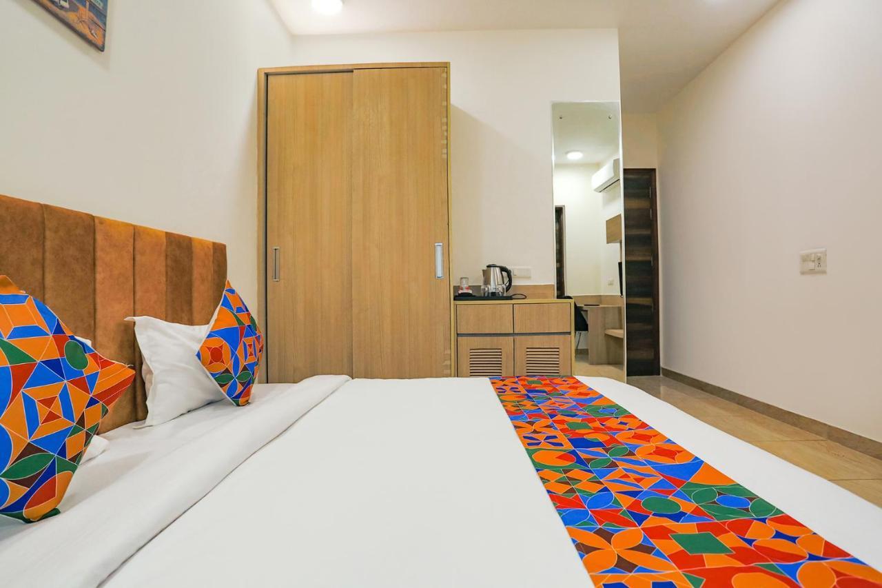 Fabhotel Ab Inn Huda City Center Gurgaon Exteriör bild